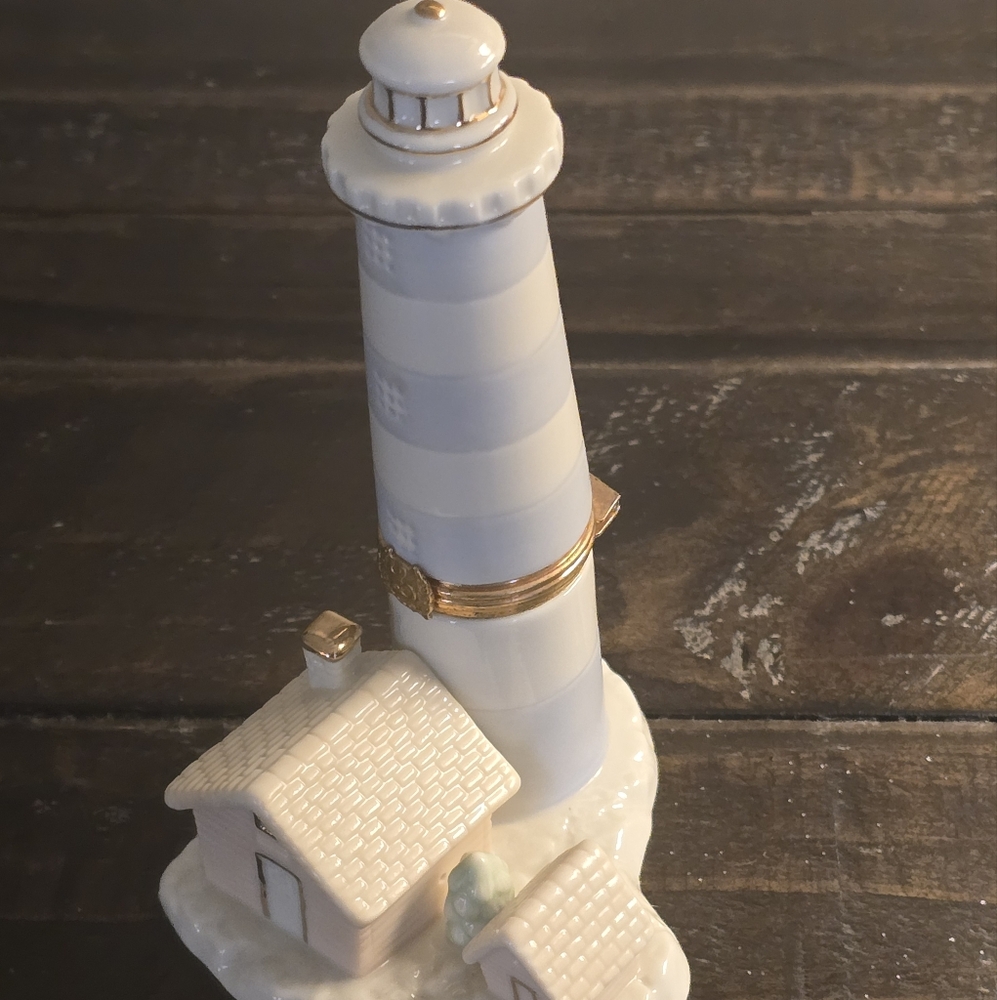Lenox Lighthouse